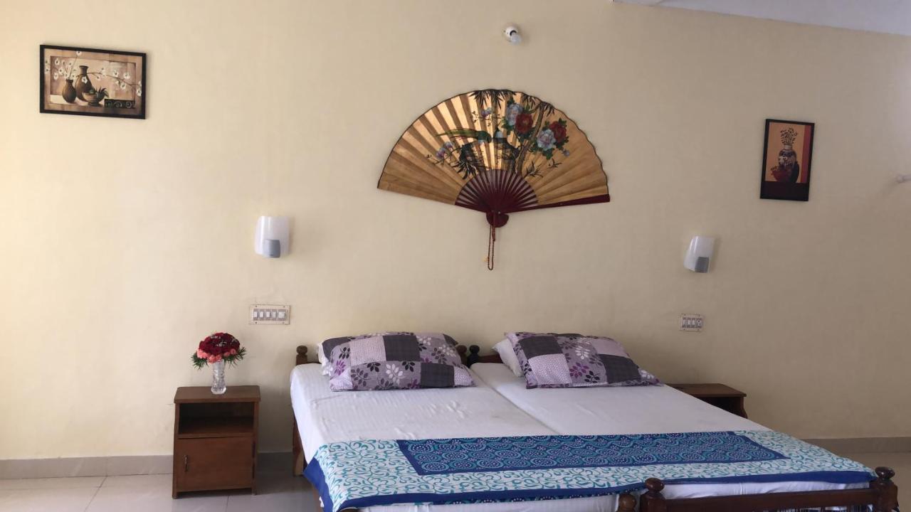 Sandy Beach Hotel Thiruvananthapuram Zewnętrze zdjęcie