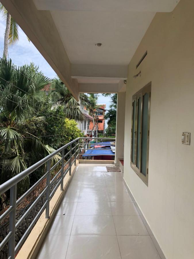 Sandy Beach Hotel Thiruvananthapuram Zewnętrze zdjęcie